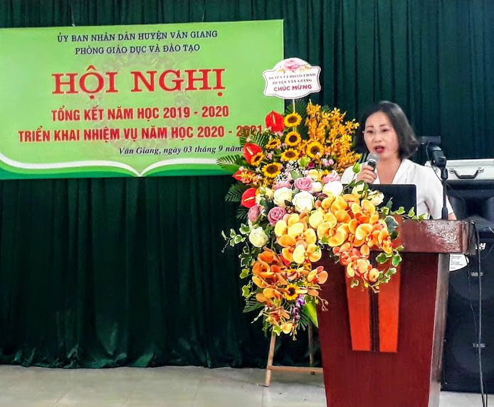 Bà Nguyễn Thị An, Phó CT UBND huyện phát biểu tại Hội nghị